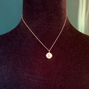 Kendra Scott Gold Pendant Necklace